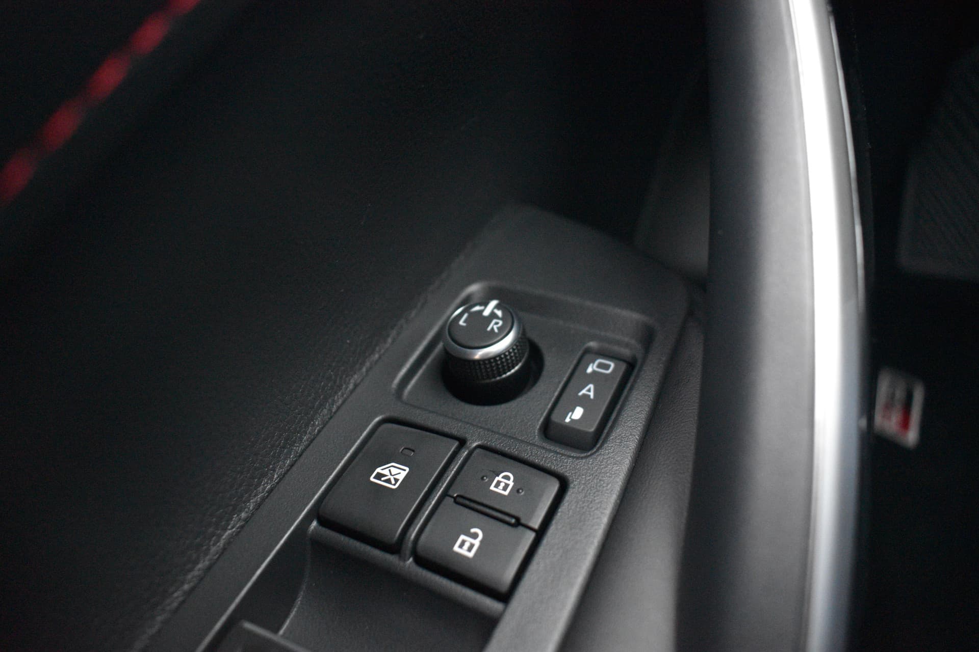 Toyota Corolla Hybrid 180 GR Sport Automaat 178pk thumbnail 11