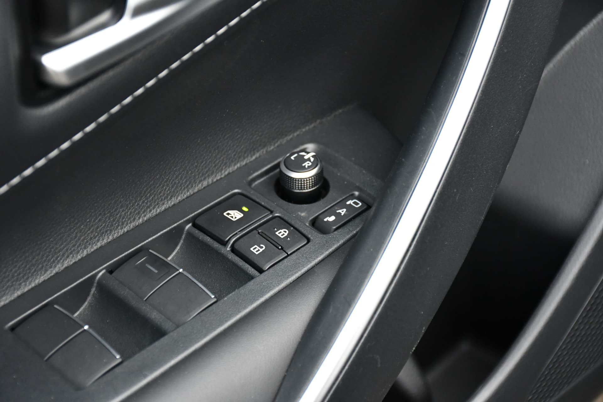 Toyota Corolla Touring Sports Hybrid 140 Dynamic Automaat 140pk thumbnail 17