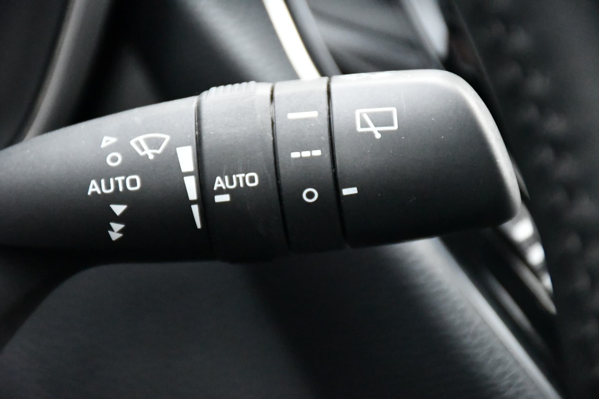 Toyota Corolla Touring Sports Hybrid 140 Dynamic Automaat 140pk thumbnail 23