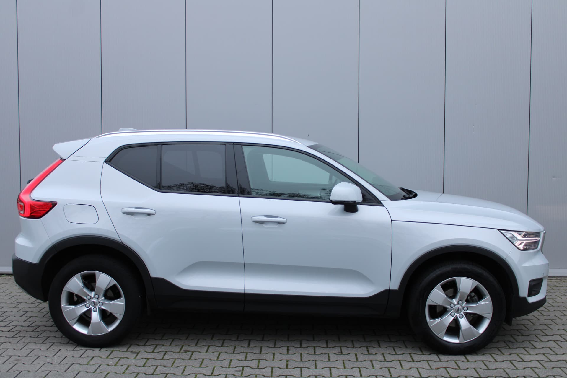 Volvo XC40 T2 automaat Business Pro thumbnail 3