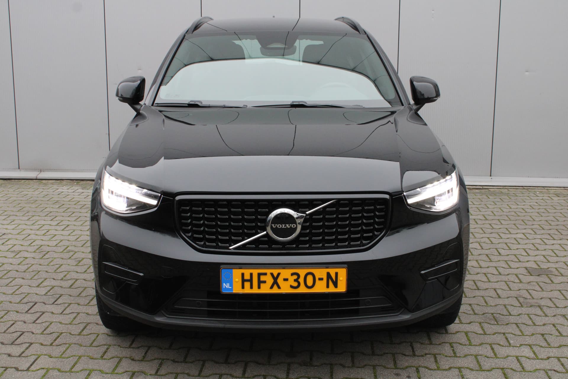 Volvo XC40 B4 Plus Dark thumbnail 7