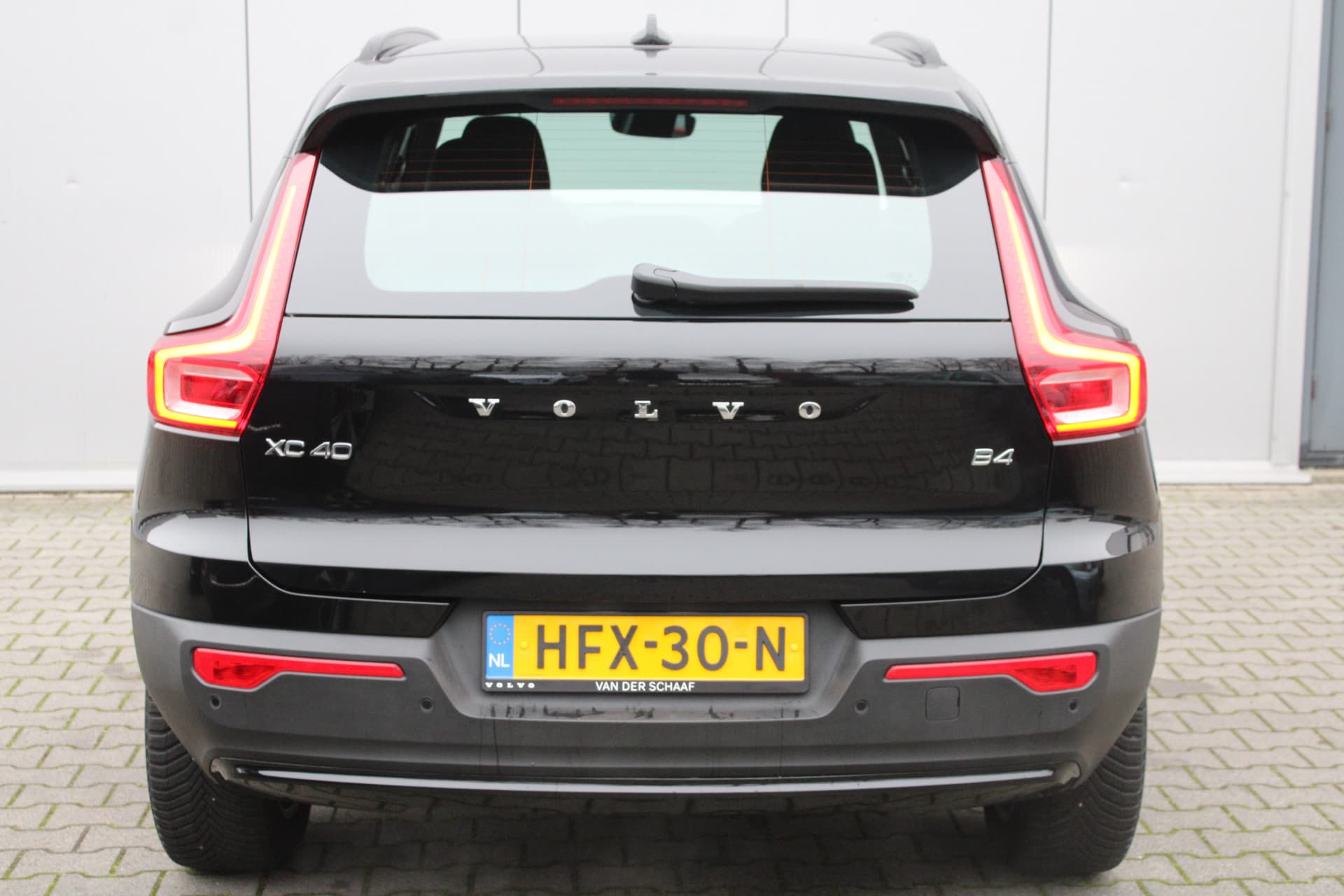 Volvo XC40 B4 Plus Dark thumbnail 8