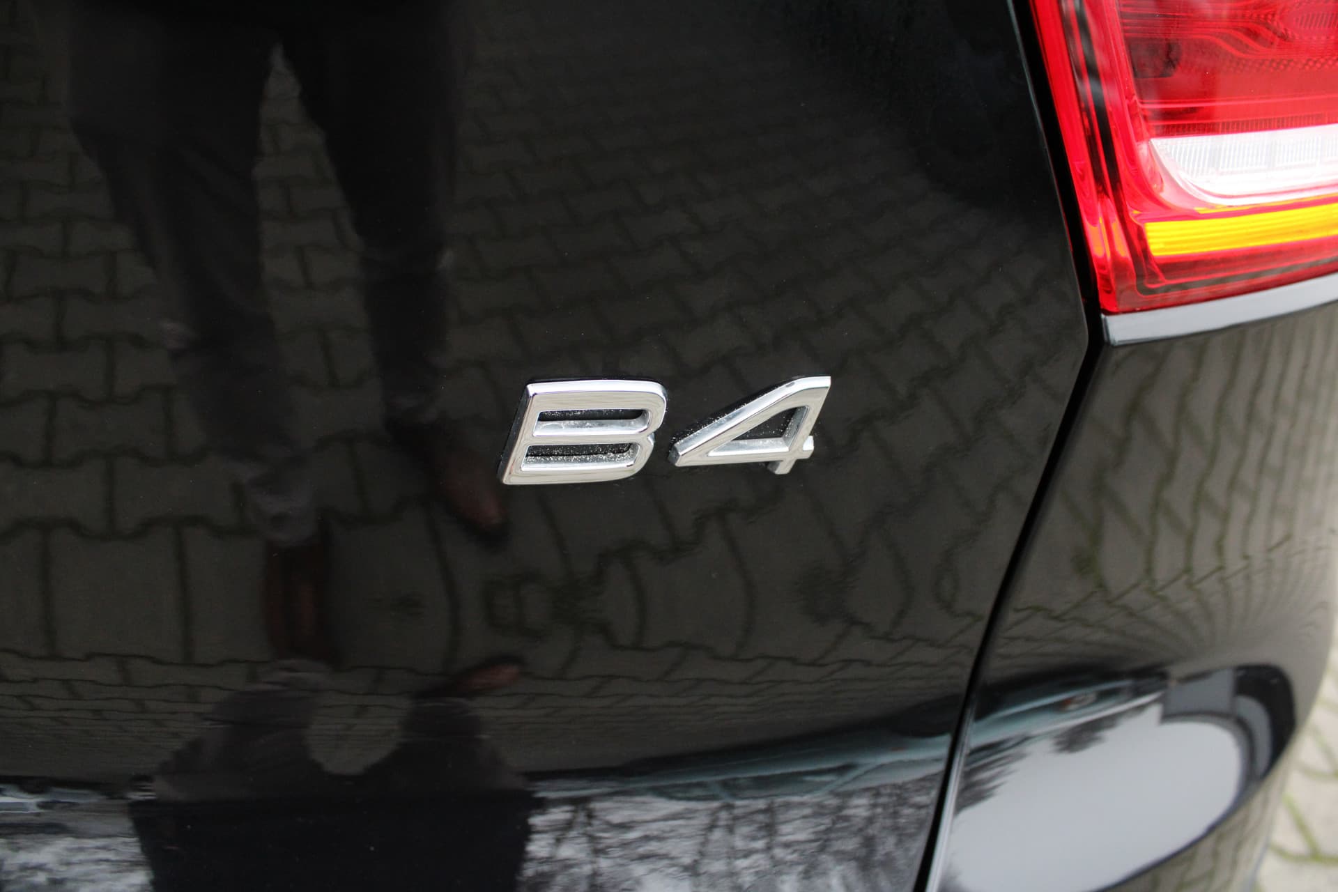 Volvo XC40 B4 Plus Dark thumbnail 12