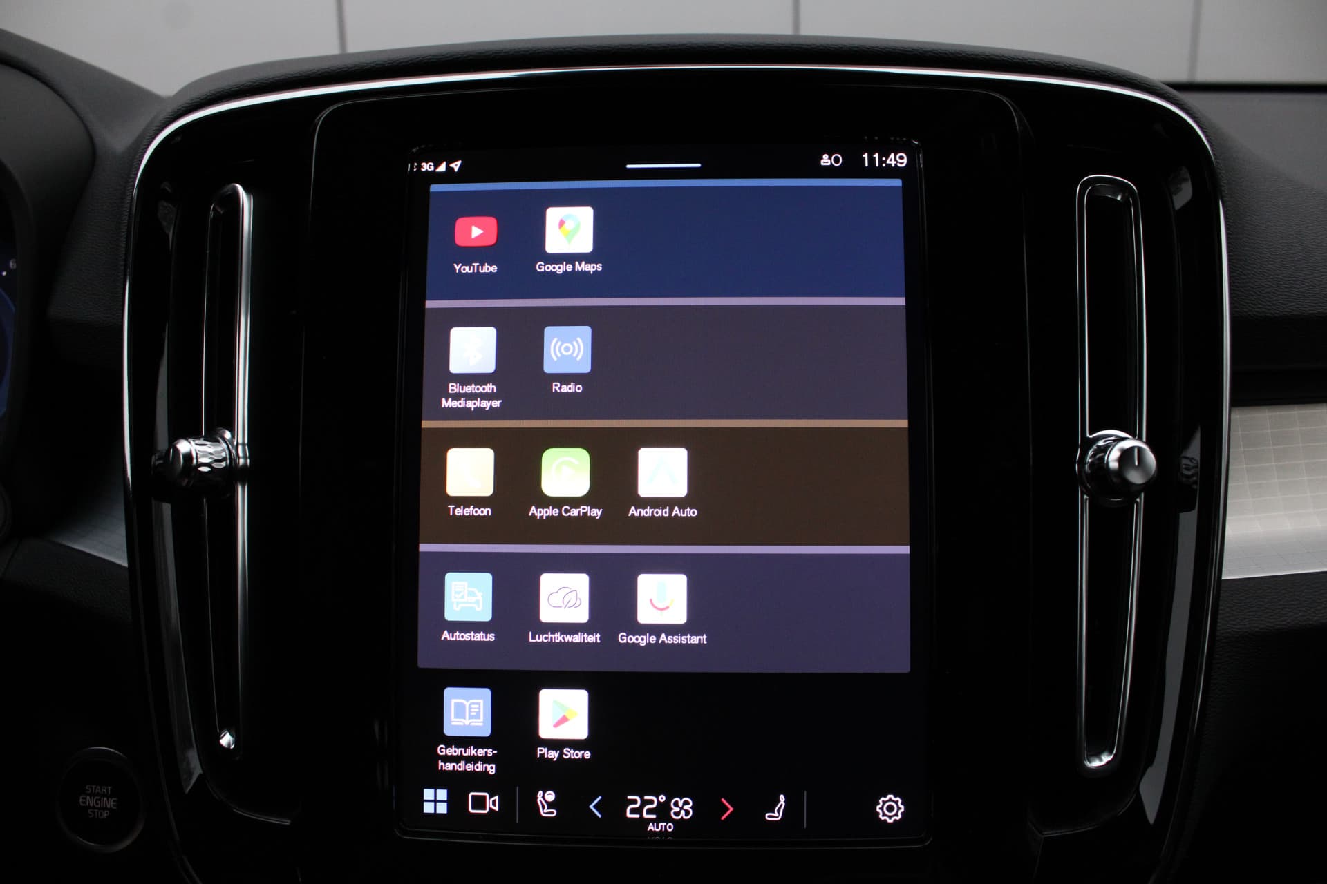 Volvo XC40 B4 Plus Dark thumbnail 28