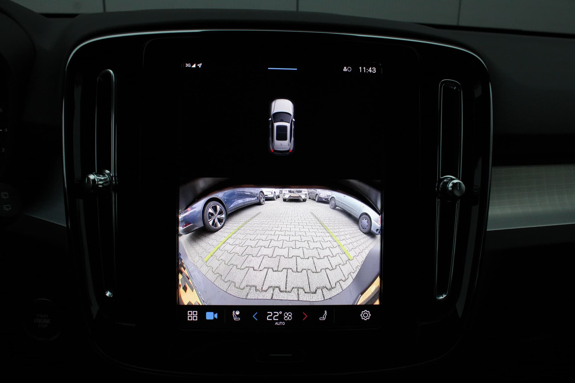 Volvo XC40 B4 Plus Dark thumbnail 29