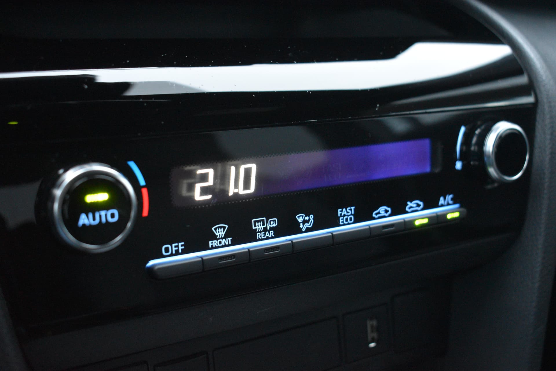 Toyota Yaris Cross 1.5 Hybrid Dynamic Automaat 116pk thumbnail 18