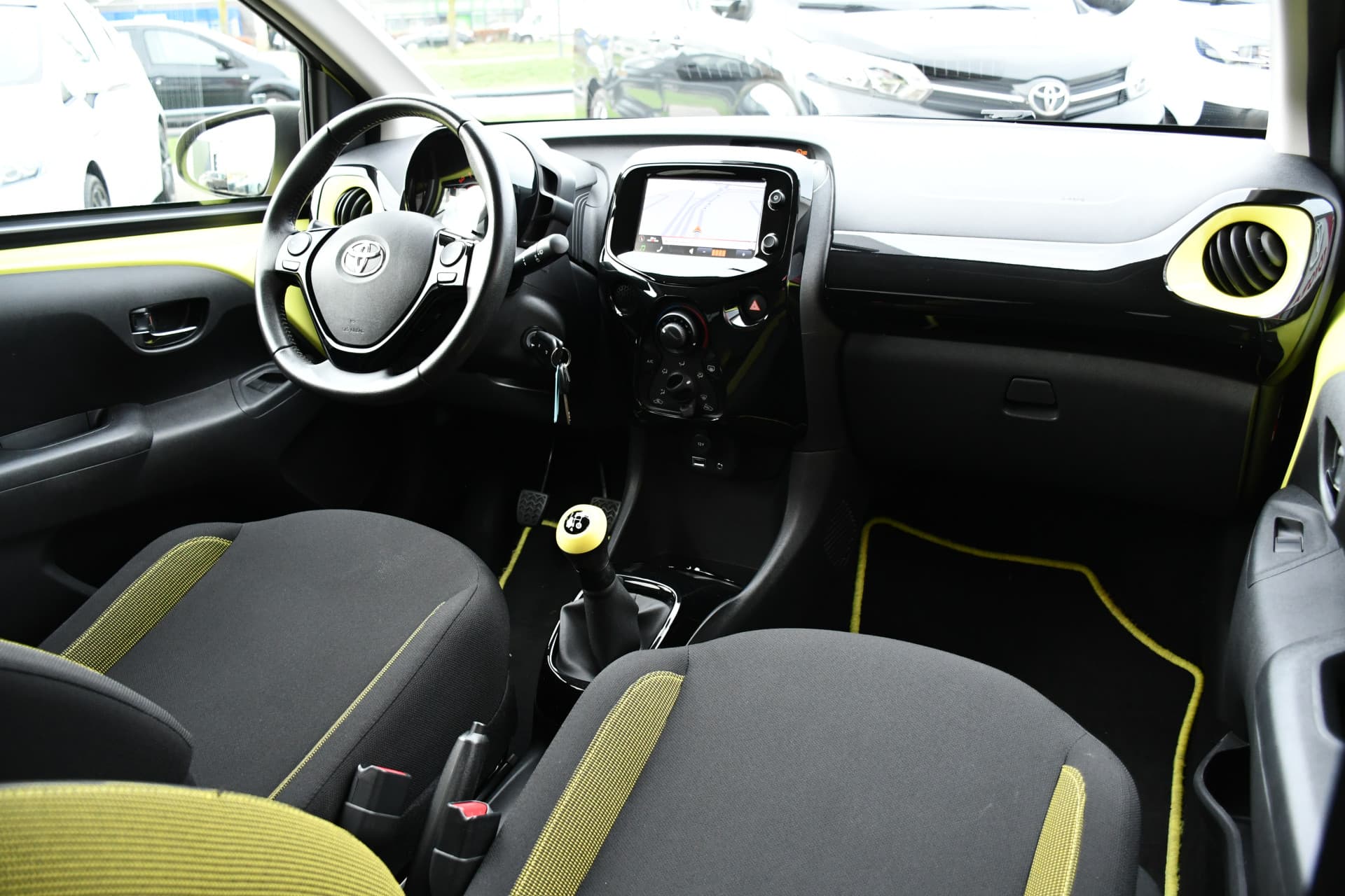 Toyota Aygo 1.0 VVT-i x-cite 5-deurs 69pk thumbnail 14