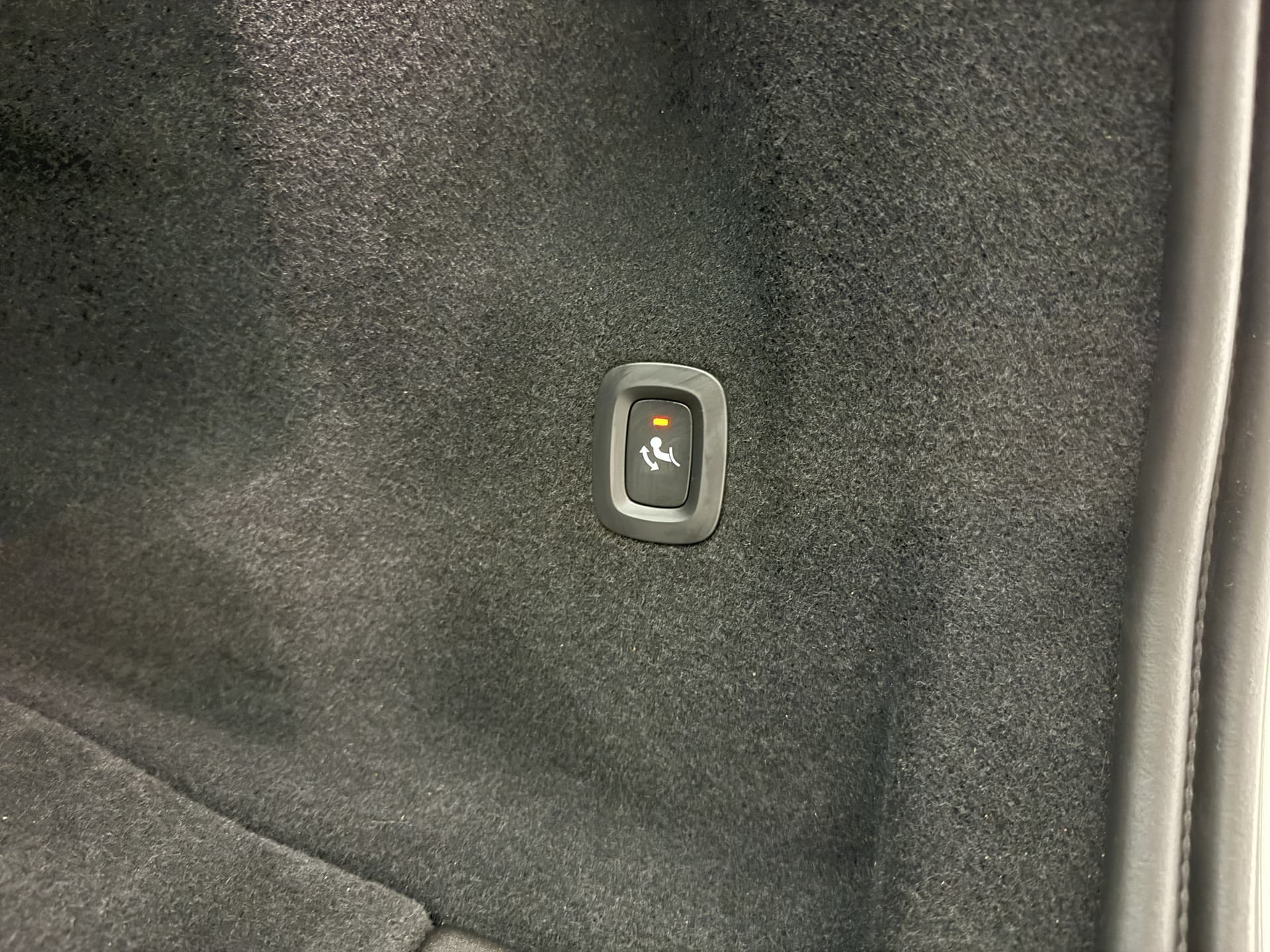 Volvo XC60 T6 Plug-in hybrid AWD Ultimate Dark / 20 '' Velgen / Head-up Display / Blis / Semi elektrisch trekhaak / thumbnail 14