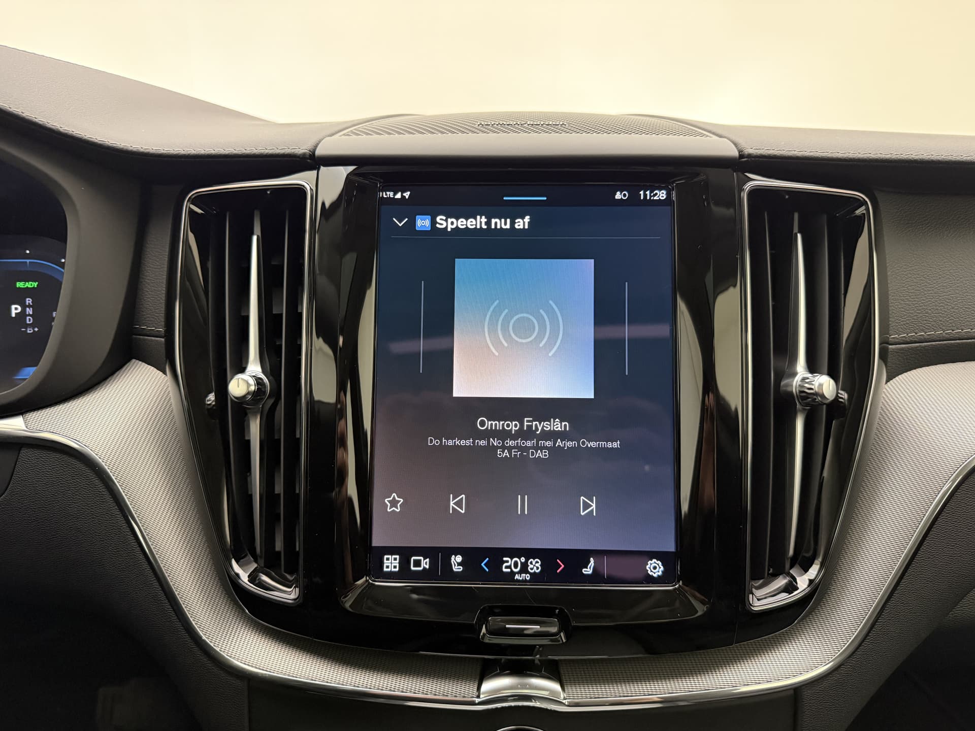 Volvo XC60 T6 Plug-in hybrid AWD Ultimate Dark / 20 '' Velgen / Head-up Display / Blis / Semi elektrisch trekhaak / thumbnail 30