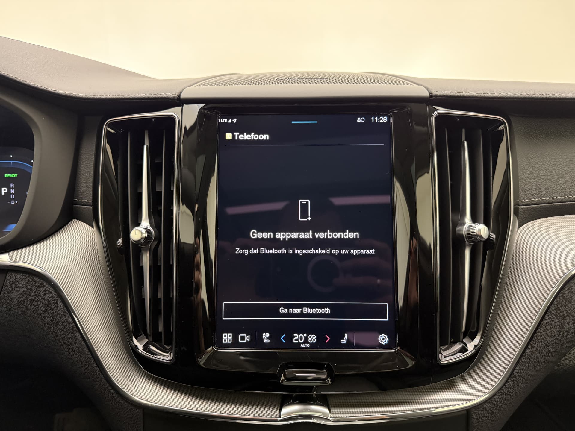 Volvo XC60 T6 Plug-in hybrid AWD Ultimate Dark / 20 '' Velgen / Head-up Display / Blis / Semi elektrisch trekhaak / thumbnail 31