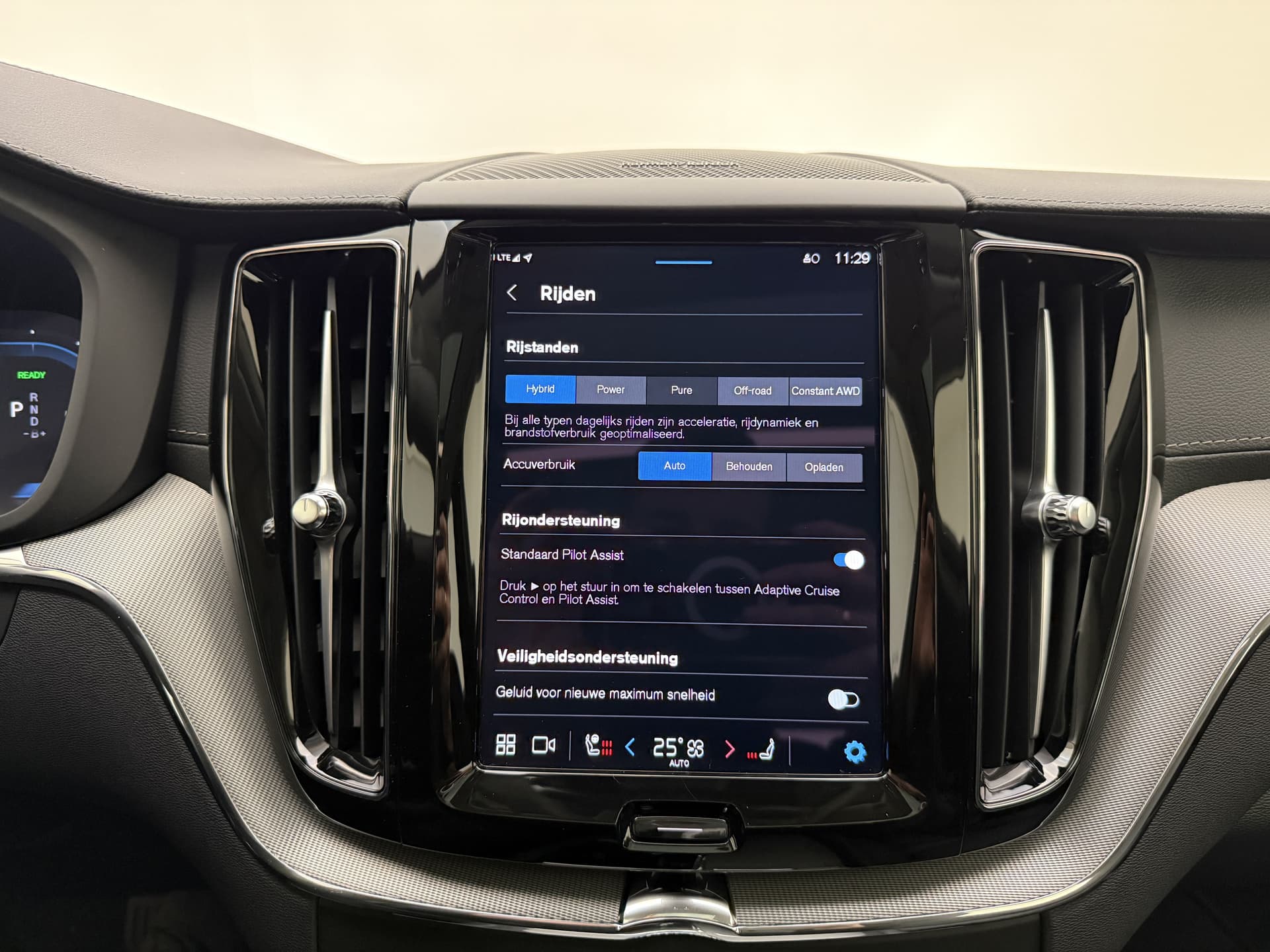 Volvo XC60 T6 Plug-in hybrid AWD Ultimate Dark / 20 '' Velgen / Head-up Display / Blis / Semi elektrisch trekhaak / thumbnail 38