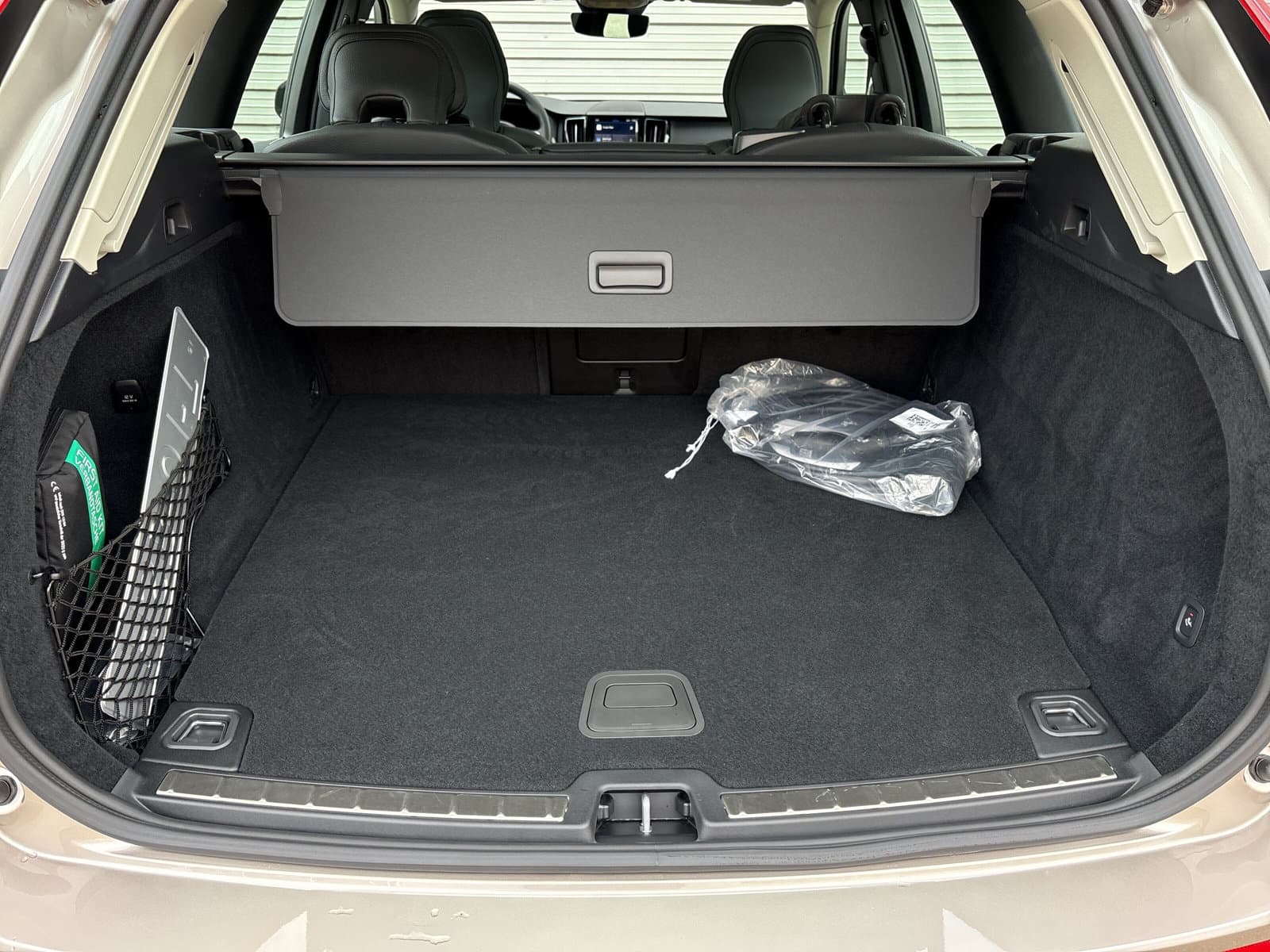 Volvo XC60 T6 Plug-in hybrid AWD Ultra Dark / Harman/Kardon / Trekhaak / Panorama dak / Rondomzichtcamera / thumbnail 7