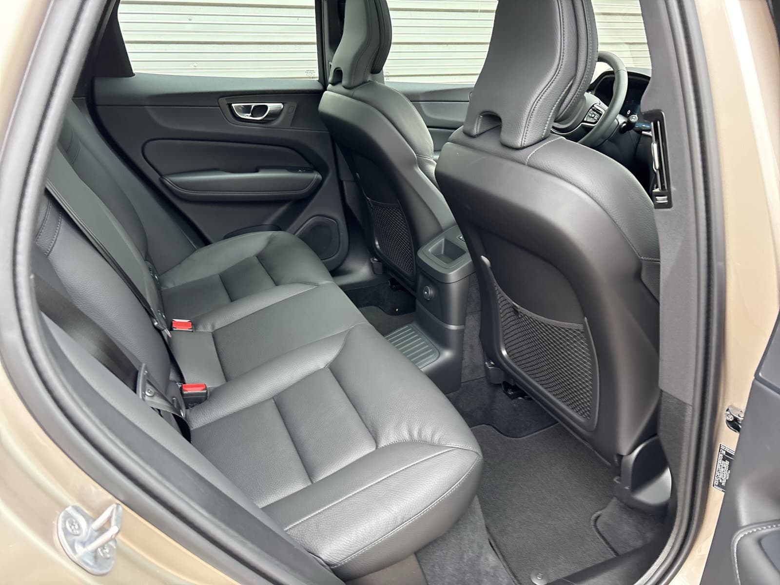 Volvo XC60 T6 Plug-in hybrid AWD Ultra Dark / Harman/Kardon / Trekhaak / Panorama dak / Rondomzichtcamera / thumbnail 13