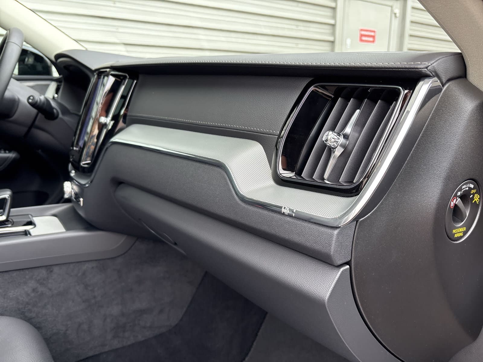 Volvo XC60 T6 Plug-in hybrid AWD Ultra Dark / Harman/Kardon / Trekhaak / Panorama dak / Rondomzichtcamera / thumbnail 15