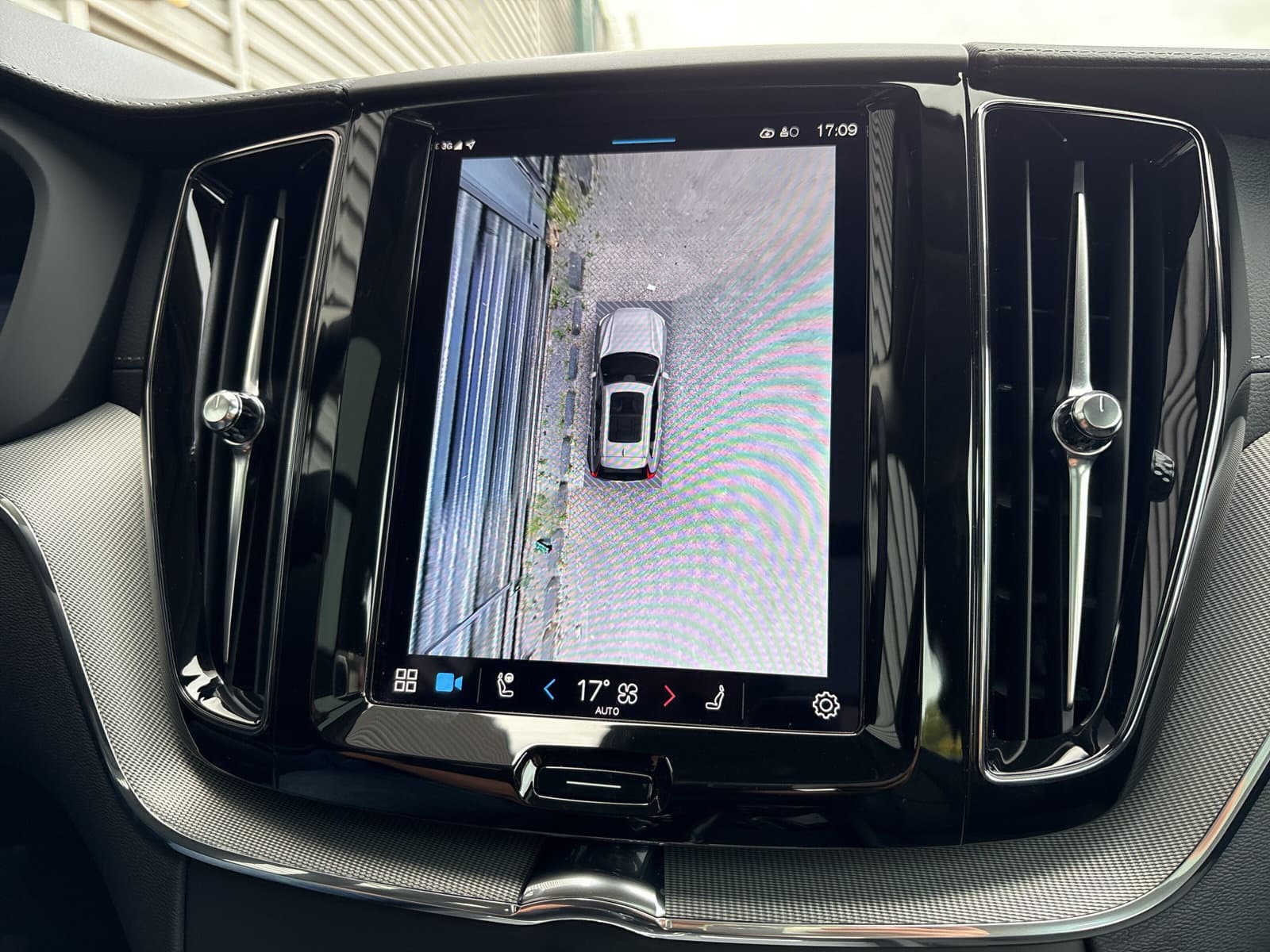 Volvo XC60 T6 Plug-in hybrid AWD Ultra Dark / Harman/Kardon / Trekhaak / Panorama dak / Rondomzichtcamera / thumbnail 28