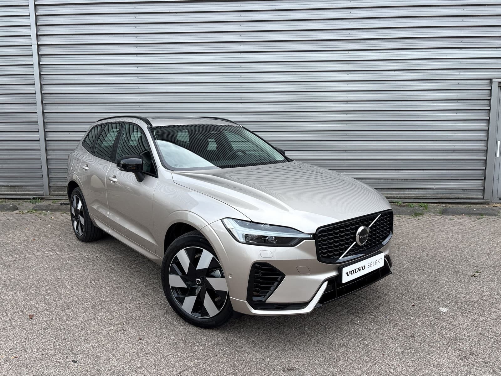 Volvo XC60 T6 Plug-in hybrid AWD Ultra Dark / Harman/Kardon / Trekhaak / Panorama dak / Rondomzichtcamera / thumbnail 31