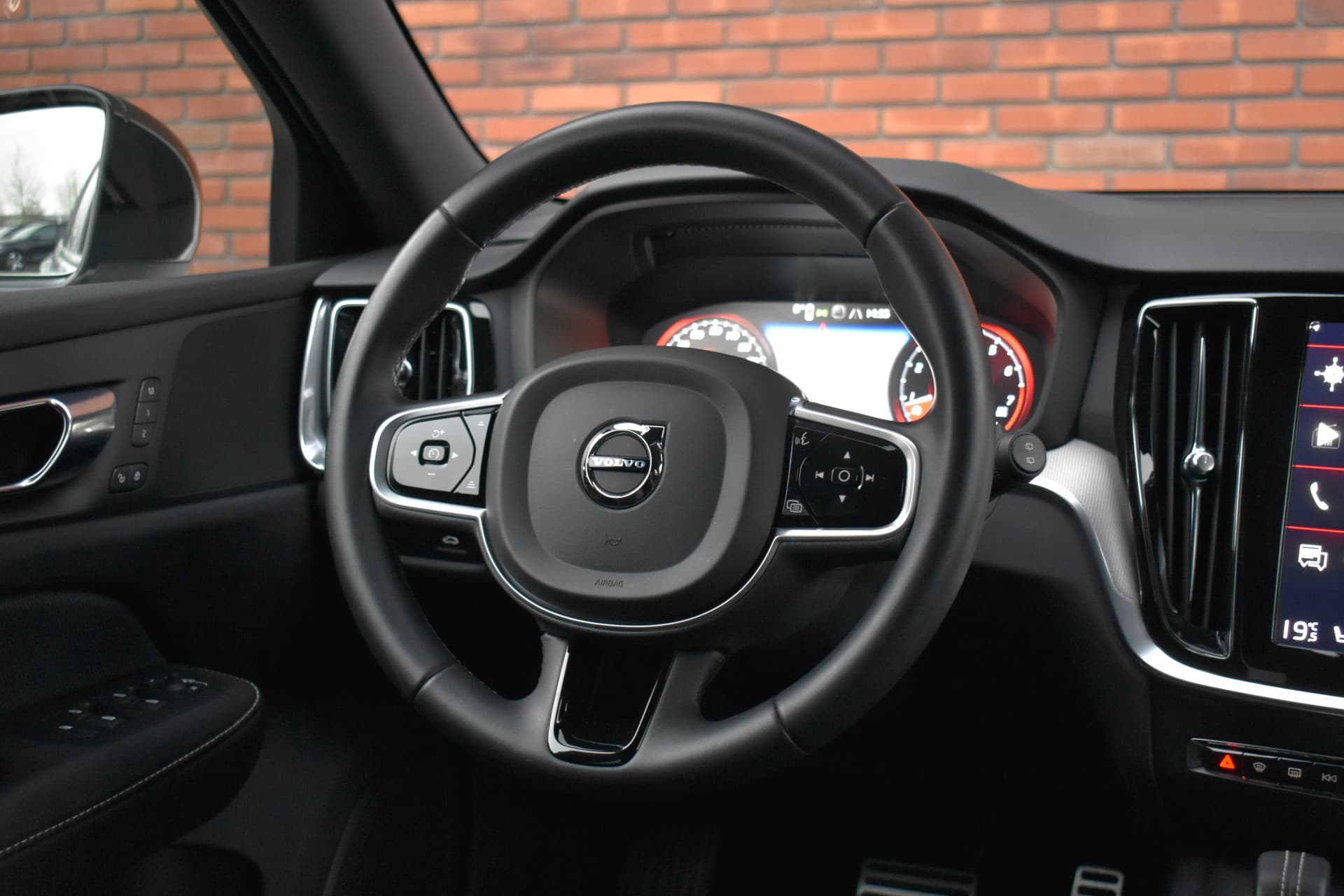 Volvo V60 B4 211PK Plus Dark thumbnail 15