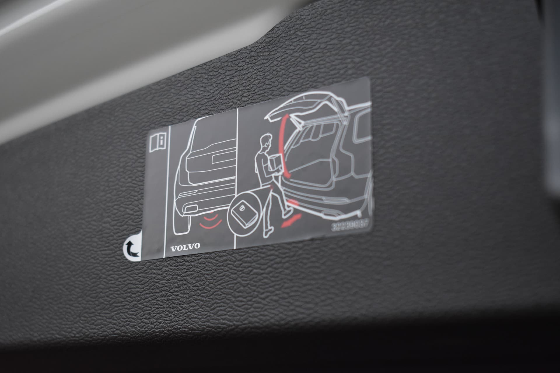 Volvo V60 B4 211PK Plus Dark thumbnail 25