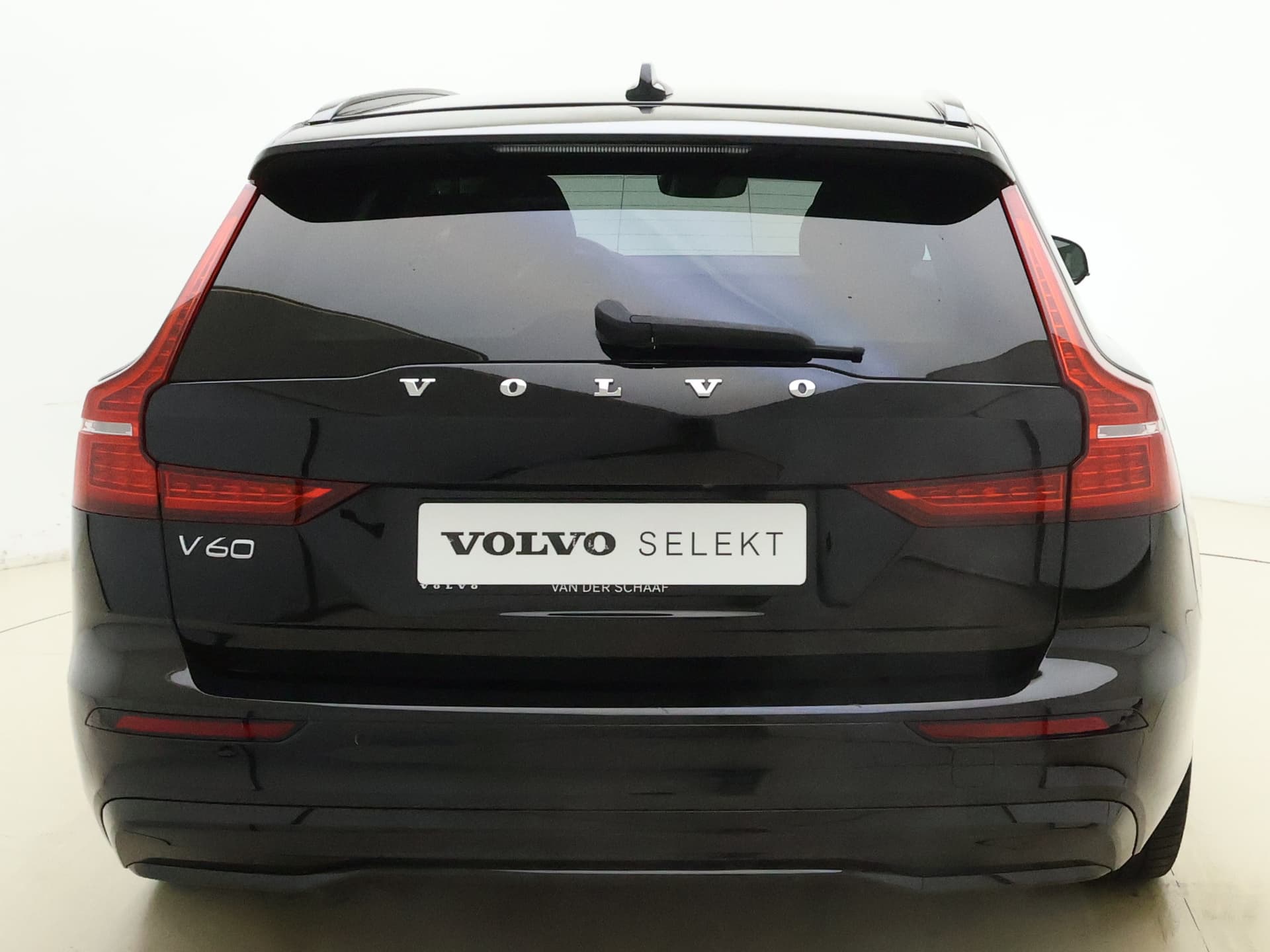 Volvo V60 B4 Automaat Plus Dark / Standkachel / Stoel/- stuurverwarming / Keyles entry / Trekhaak / Camera / thumbnail 7