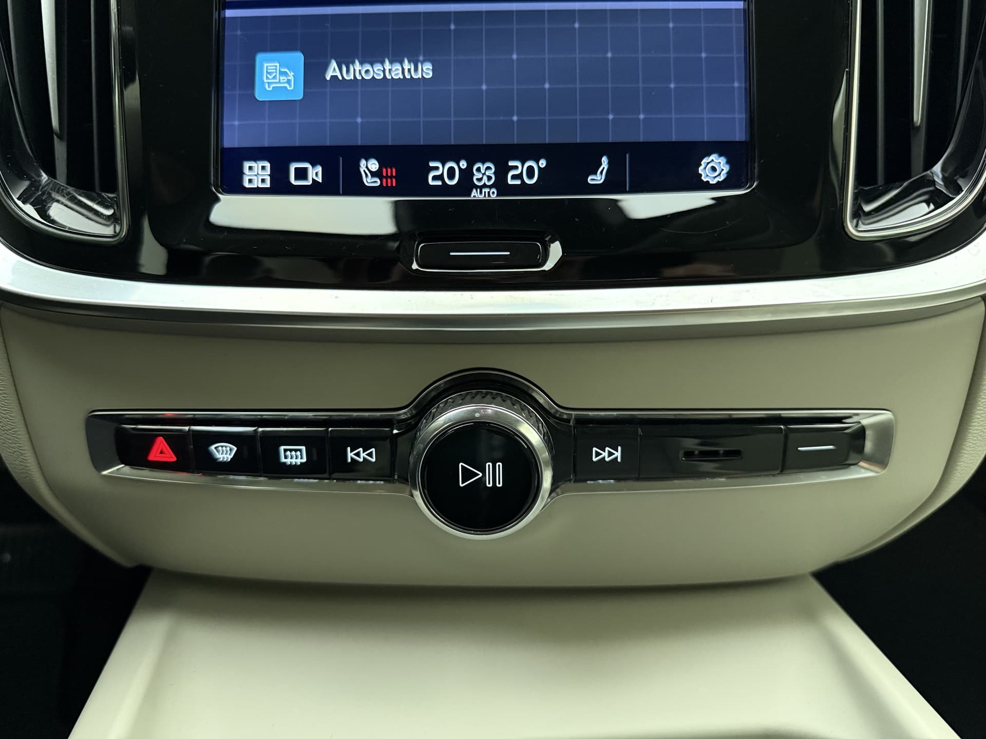 Volvo V60 B4 Automaat Plus Dark / Standkachel / Stoel/- stuurverwarming / Keyles entry / Trekhaak / Camera / thumbnail 29