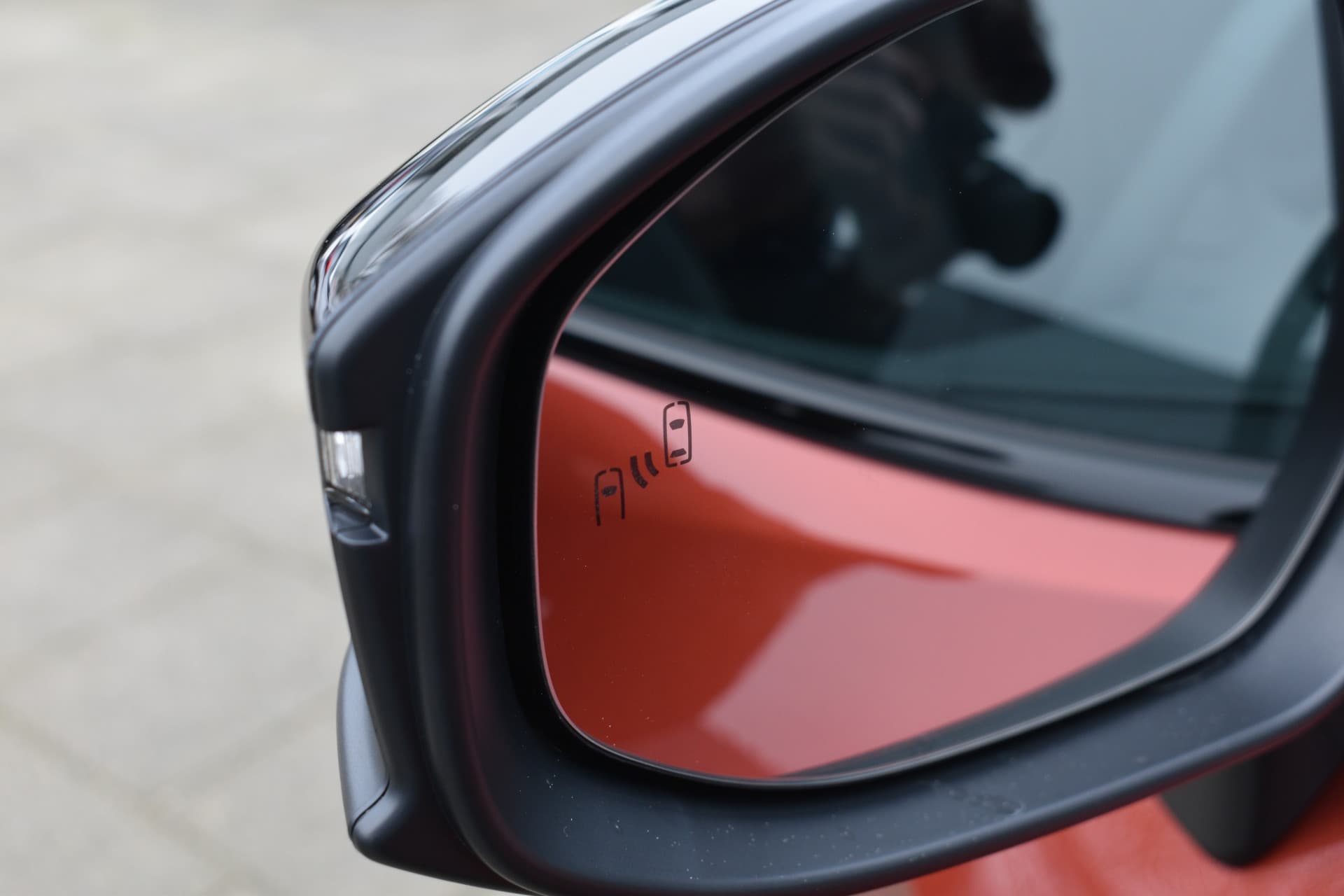 Toyota C-HR 2.0 Plug-in Hybrid 220 Executive Automaat 223pk thumbnail 6