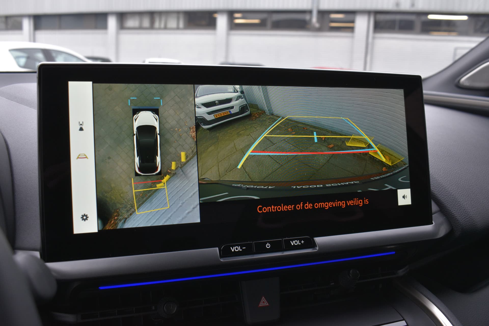 Toyota C-HR 2.0 Plug-in Hybrid 220 Executive Automaat 223pk thumbnail 20