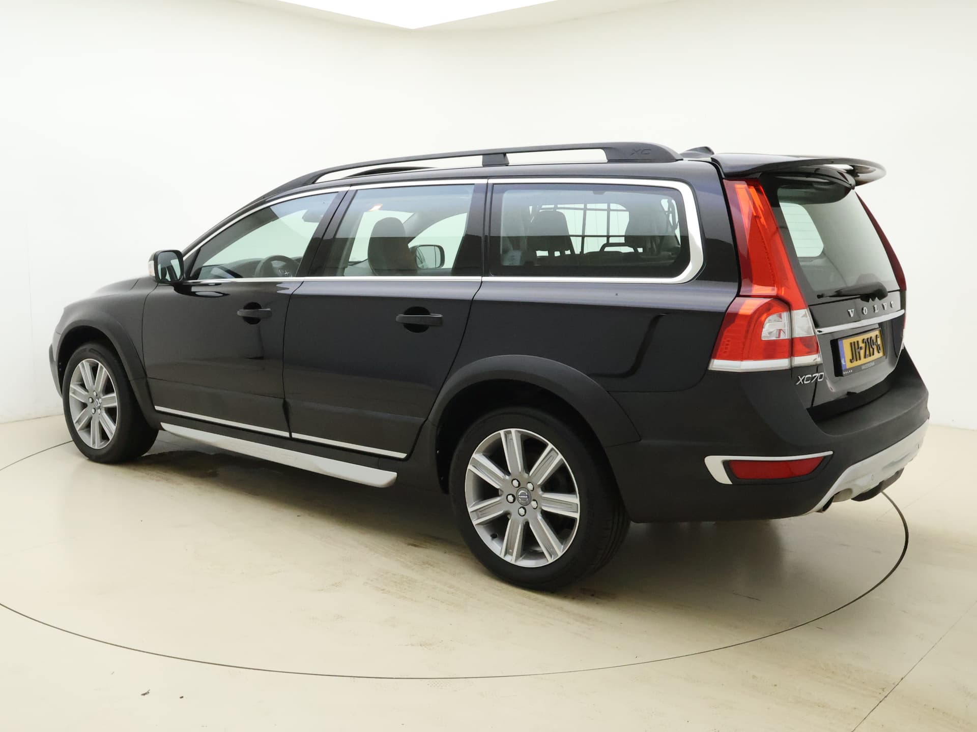 Volvo XC70 T5 Polar+ INSCRIPTION / FULL-OPTIONS / ADAPTIVE CRUISE / NIVOMAT / CAMERA / TREKHAAK thumbnail 9
