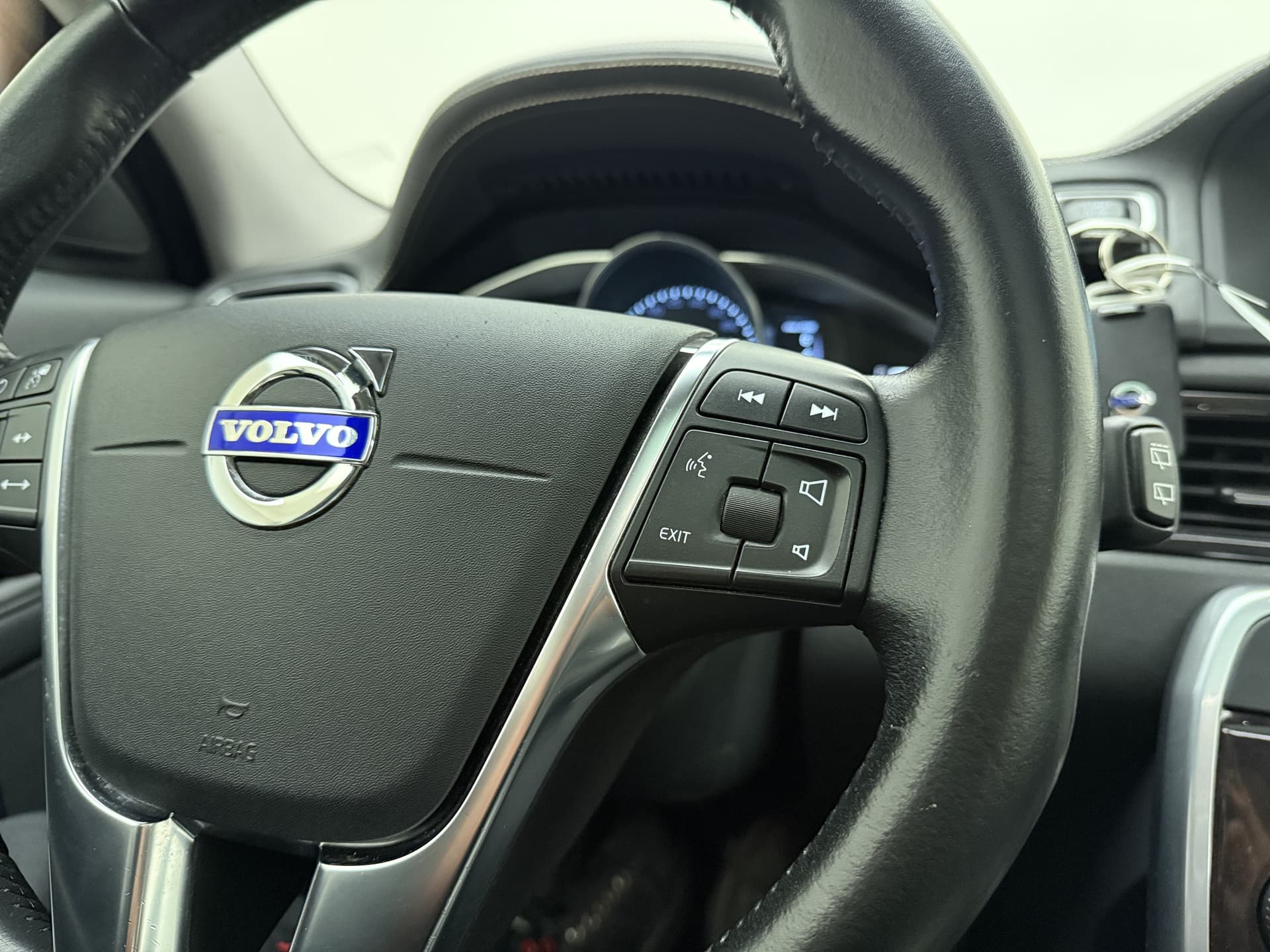 Volvo XC70 T5 Polar+ INSCRIPTION / FULL-OPTIONS / ADAPTIVE CRUISE / NIVOMAT / CAMERA / TREKHAAK thumbnail 20