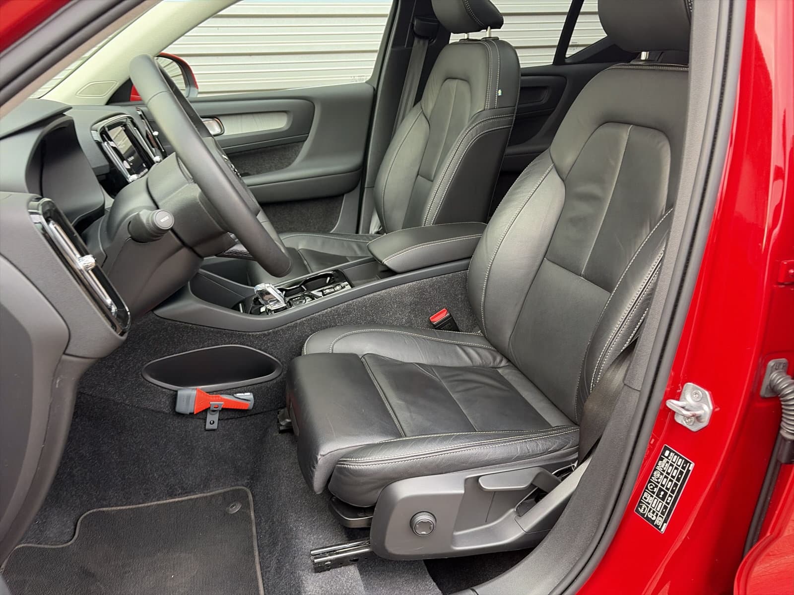 Volvo XC40 1.5 T4 Recharge Inscription / 19" Velgen / glazen panoramisch schuif-/kanteldak / Leder bekleding / thumbnail 9