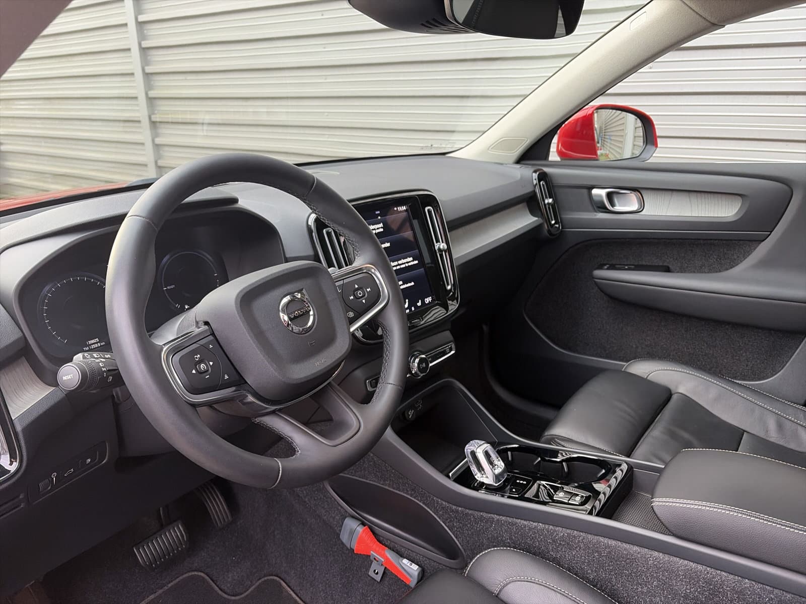 Volvo XC40 1.5 T4 Recharge Inscription / 19" Velgen / glazen panoramisch schuif-/kanteldak / Leder bekleding / thumbnail 11