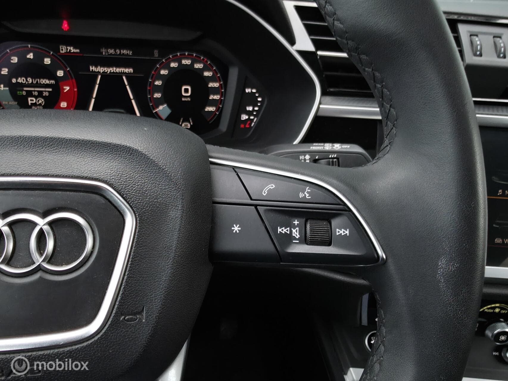 Audi Q3 thumbnail 17