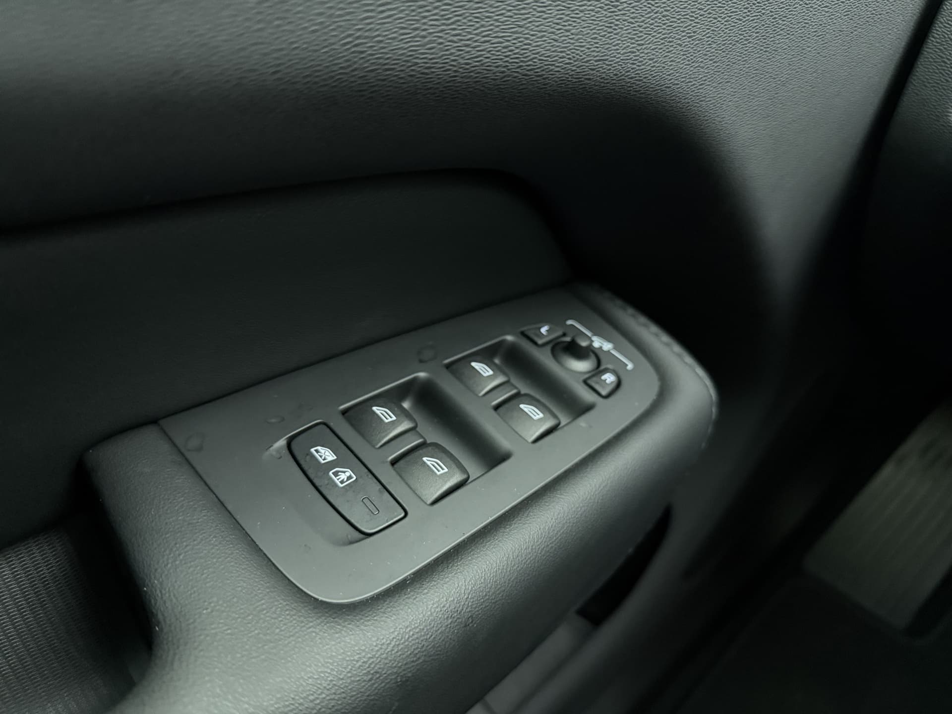 Volvo XC60 T6 350pk AWD Plus Bright / Harman Kardon audio / Camera rondom / Elektrisch verstelbare stoelen / thumbnail 19