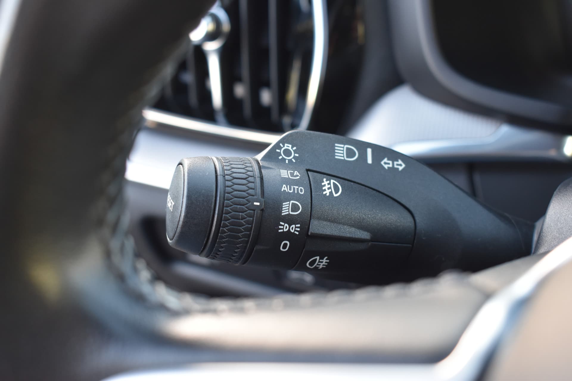 Volvo V60 Cross Country T5 AWD 250PK Automaat Pro thumbnail 31