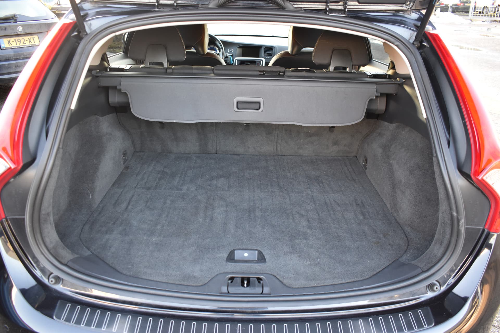 Volvo V60 T3 180PK R-Design thumbnail 14