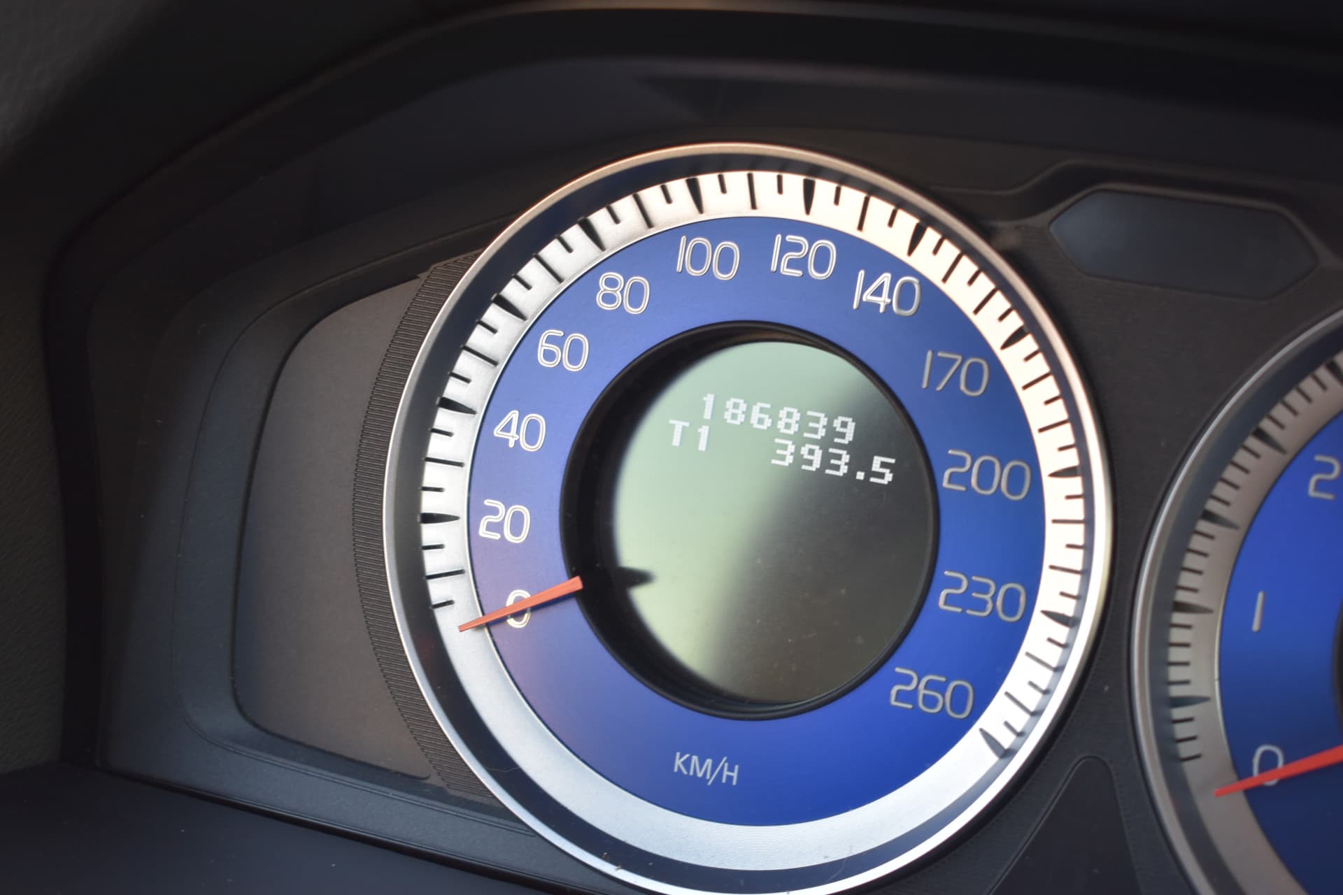 Volvo V60 T3 180PK R-Design thumbnail 26