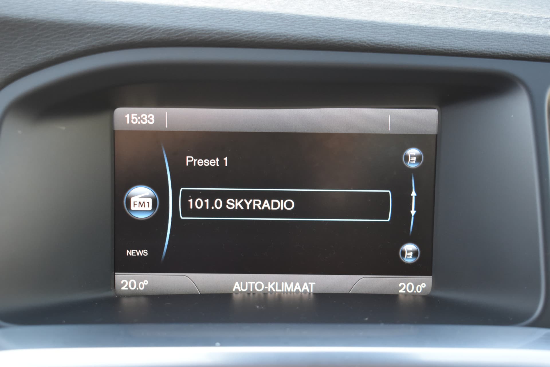 Volvo V60 T3 180PK R-Design thumbnail 27