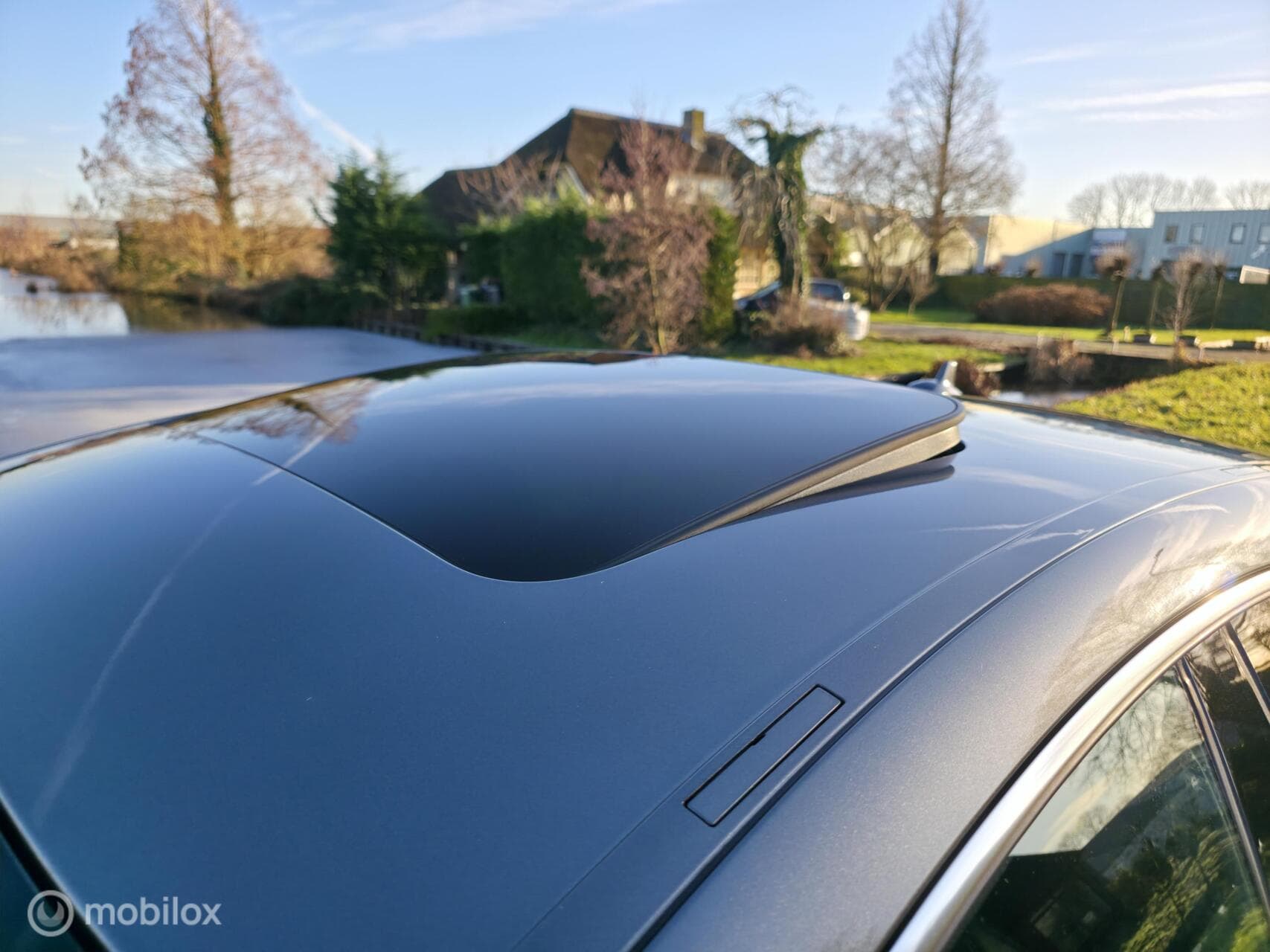 Mercedes-Benz CLS thumbnail 2