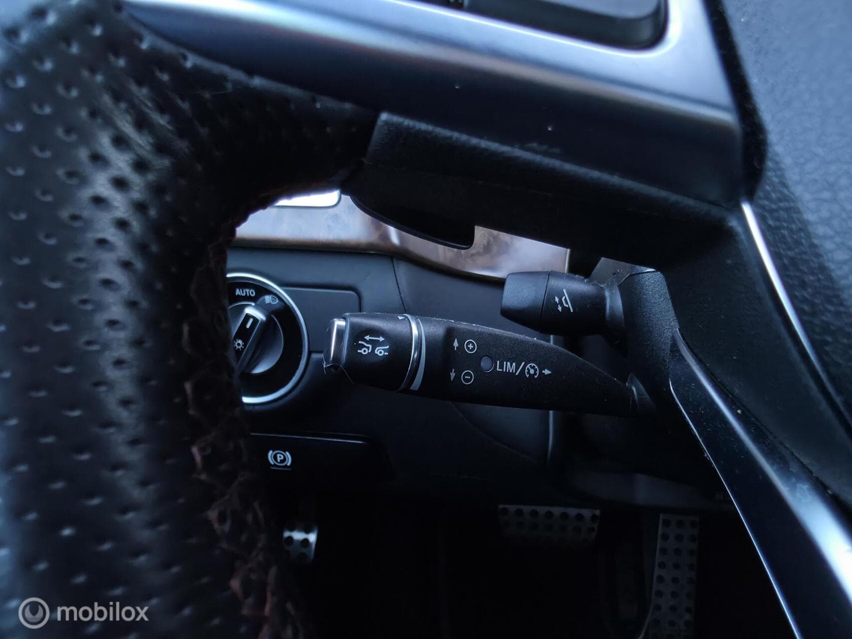 Mercedes-Benz CLS thumbnail 25