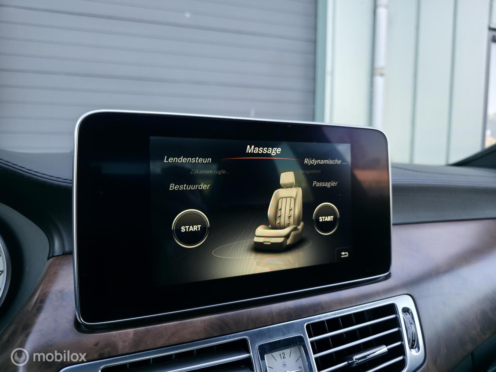 Mercedes-Benz CLS thumbnail 30