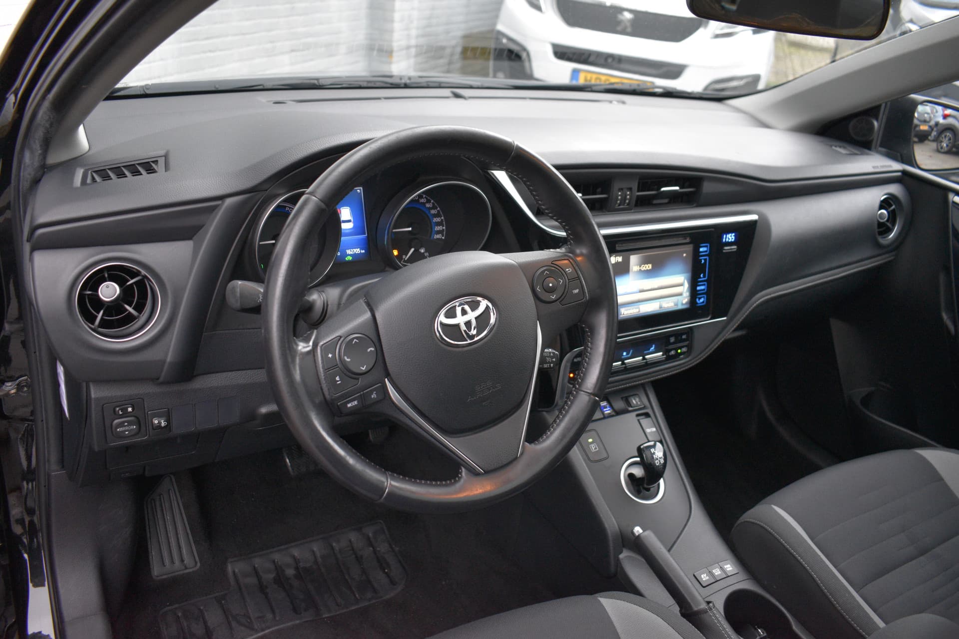 Toyota Auris 1.8 Hybrid Trend Automaat 136pk thumbnail 4