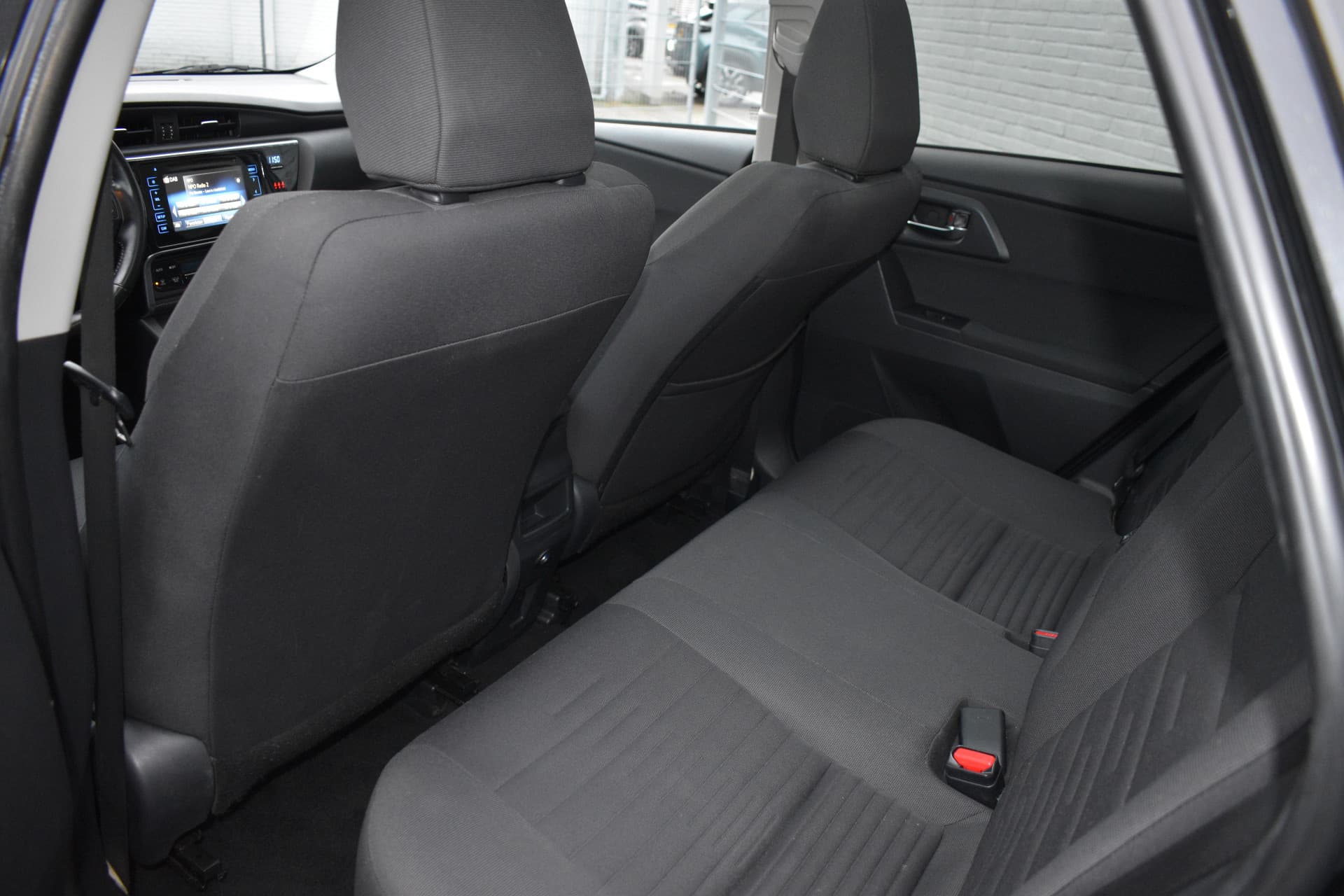 Toyota Auris 1.8 Hybrid Trend Automaat 136pk thumbnail 9