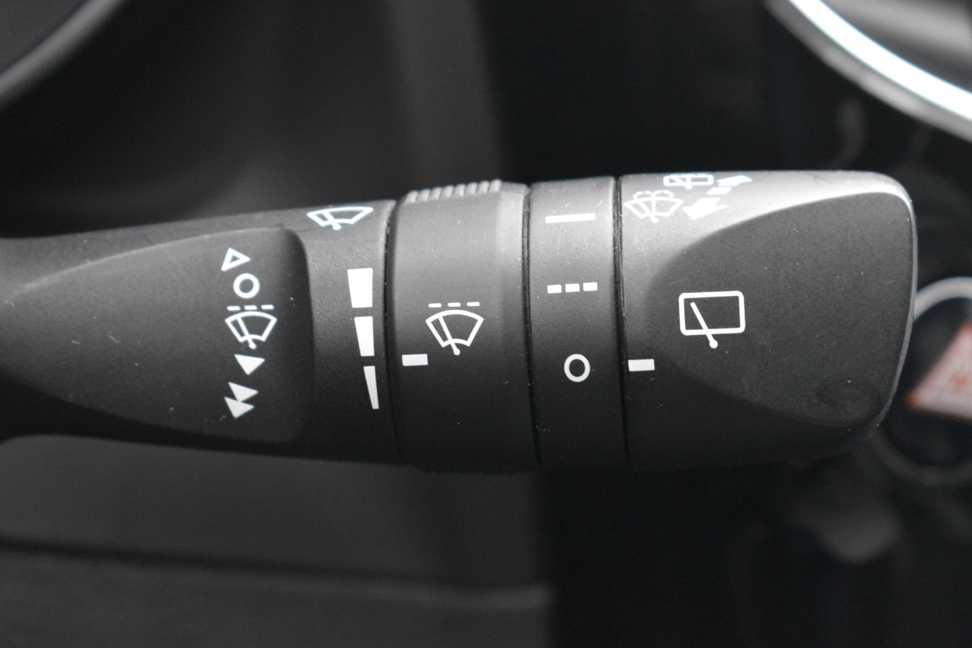 Toyota Auris 1.8 Hybrid Trend Automaat 136pk thumbnail 15