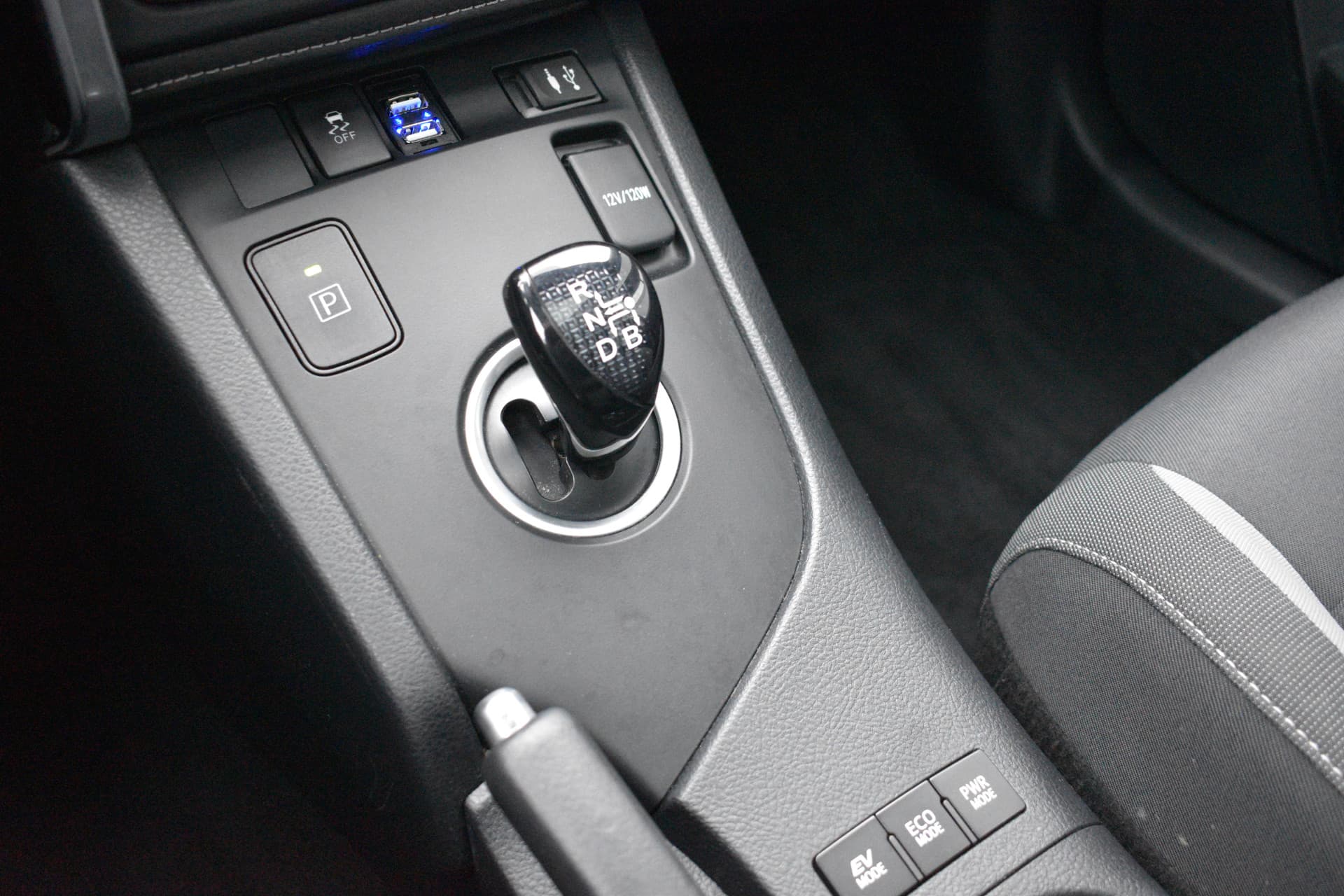 Toyota Auris 1.8 Hybrid Trend Automaat 136pk thumbnail 19