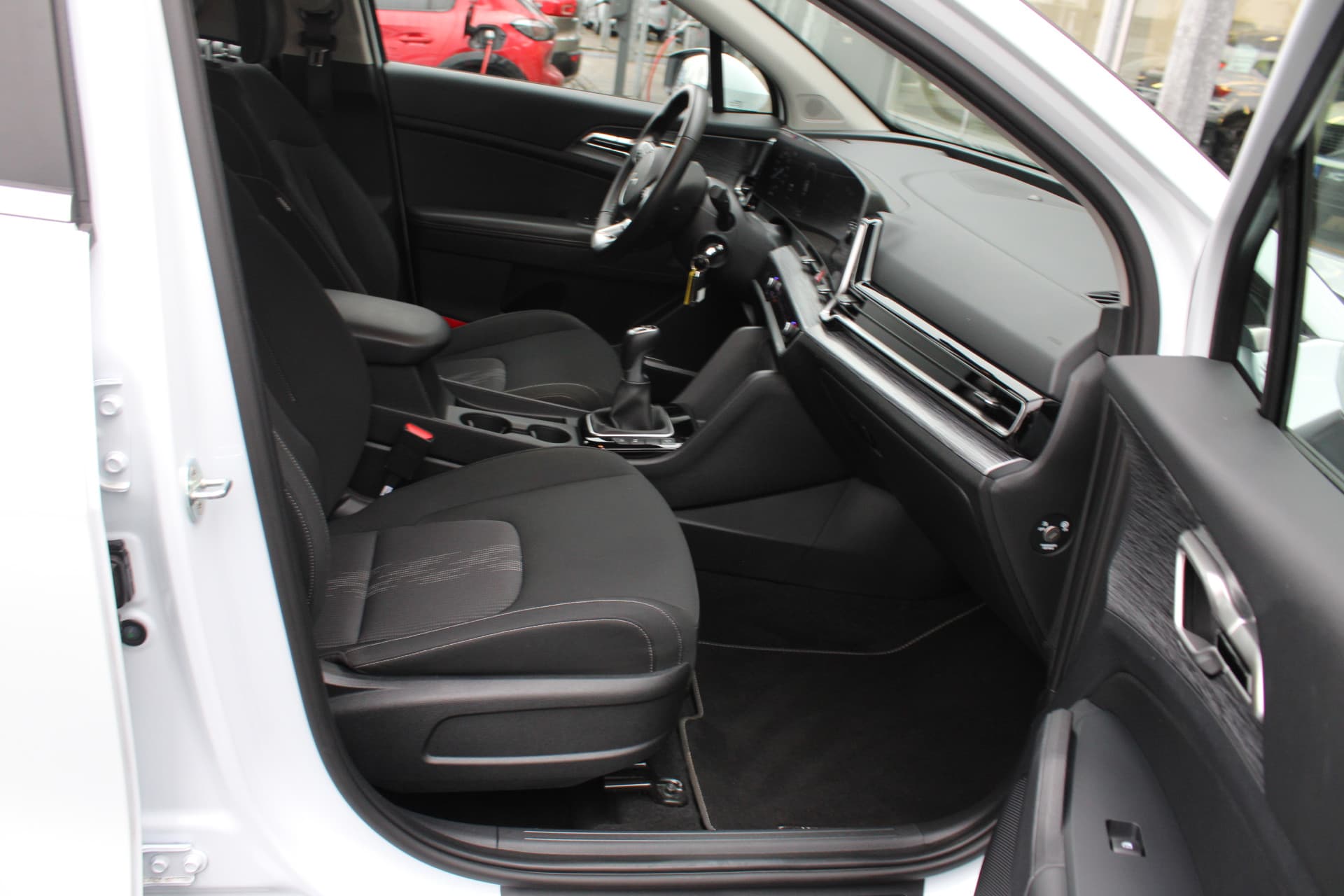 Kia Sportage 1.6 T-GDi MHEV DynamicLine thumbnail 42