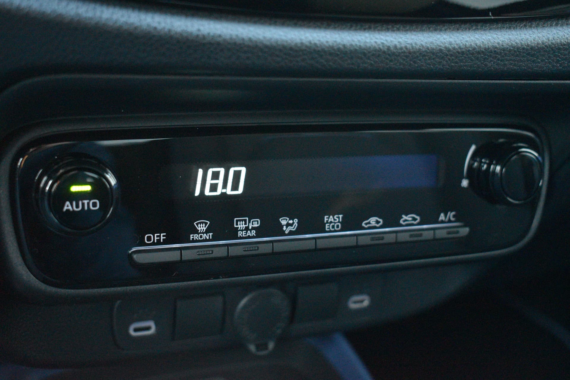 Toyota Aygo X Hybrid 115 pulse Automaat 116pk thumbnail 16