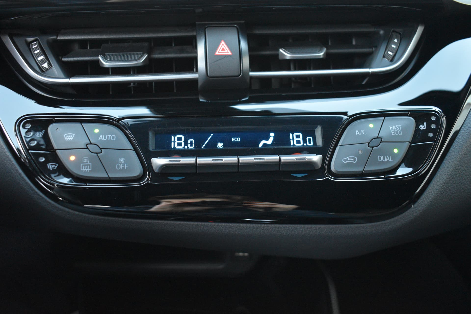 Toyota C-HR 1.8 Hybrid Executive Limited Automaat 122pk thumbnail 22