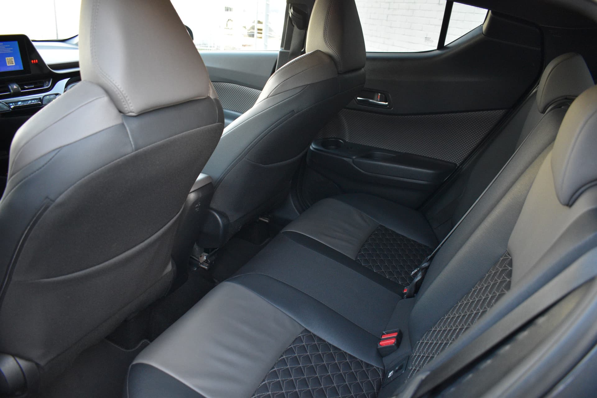 Toyota C-HR 1.8 Hybrid Executive Limited Automaat 122pk thumbnail 11