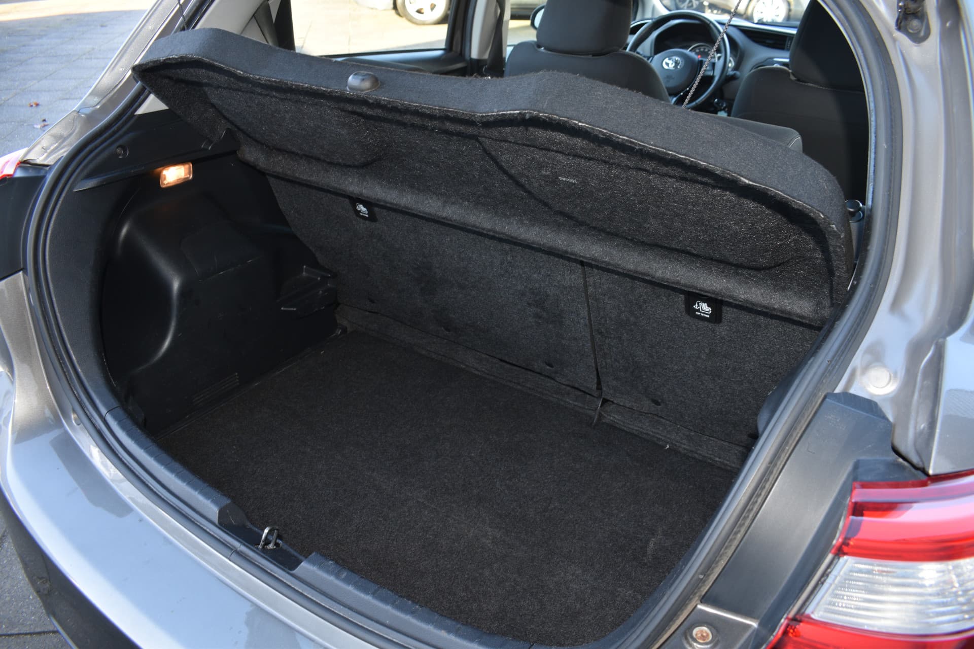 Toyota Yaris 1.5 Hybrid Design Sport Limited Automaat 100pk thumbnail 17