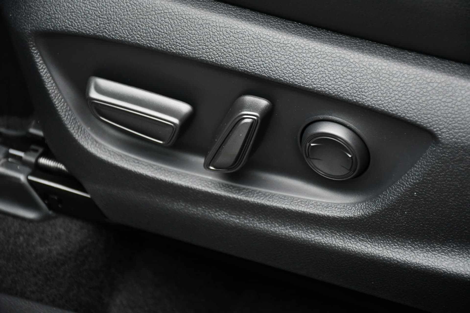 Toyota C-HR 2.0 Plug-in Hybrid 220 Black Edition Automaat 223pk thumbnail 6