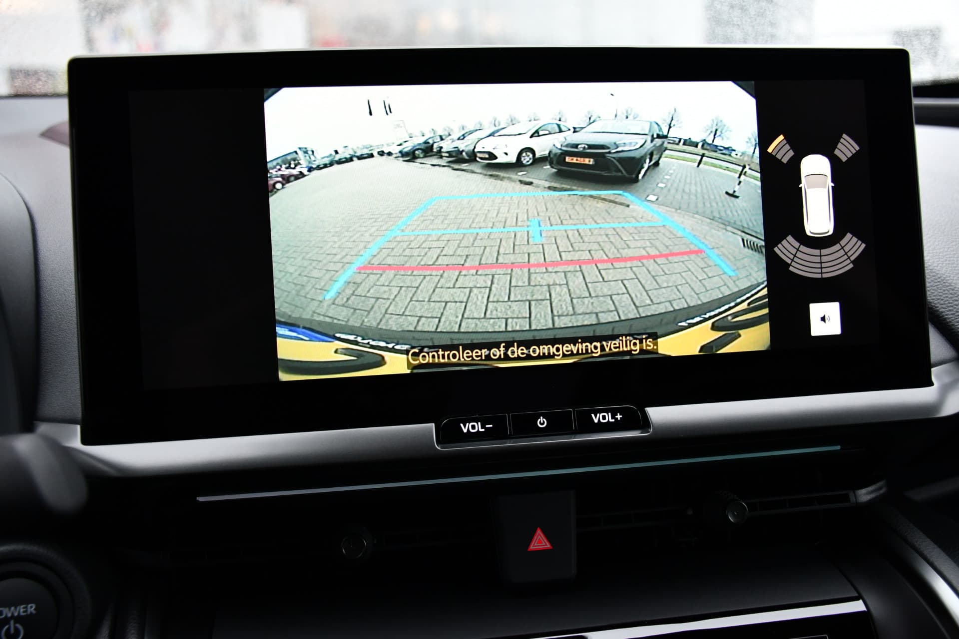 Toyota C-HR 2.0 Plug-in Hybrid 220 Black Edition Automaat 223pk thumbnail 10